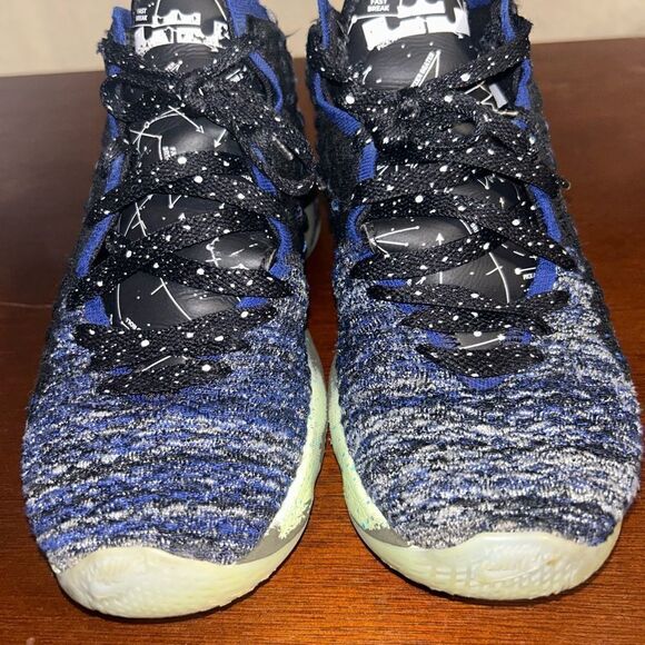 Nike Lebron XVII Constellations high tops size 4 youth - Picture 2 of 10